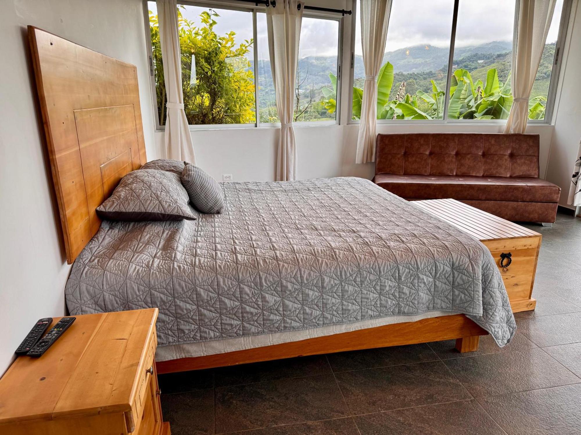 Hotel Campestre Alto Lindo En Guatape Ngoại thất bức ảnh