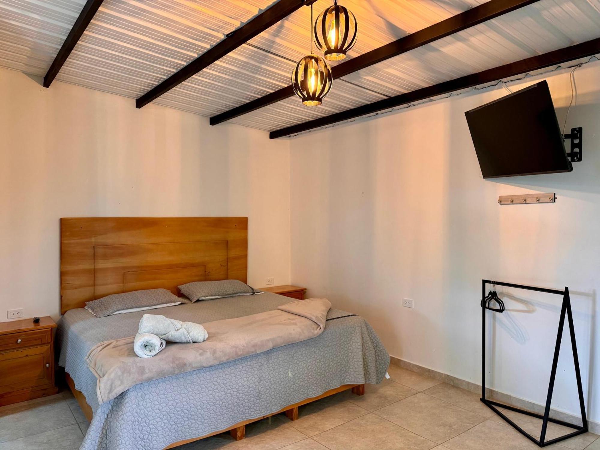 Hotel Campestre Alto Lindo En Guatape Ngoại thất bức ảnh