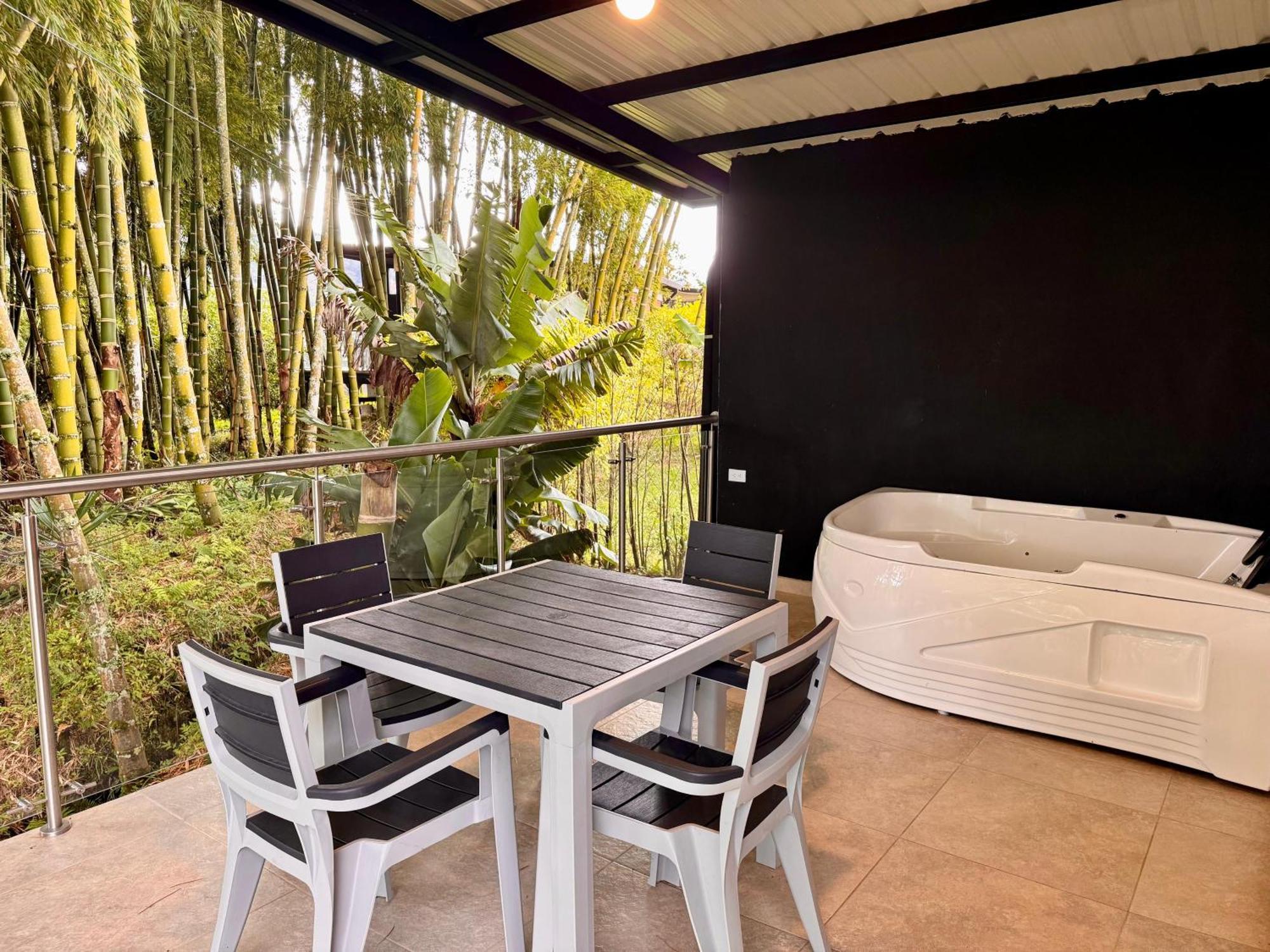 Hotel Campestre Alto Lindo En Guatape Ngoại thất bức ảnh