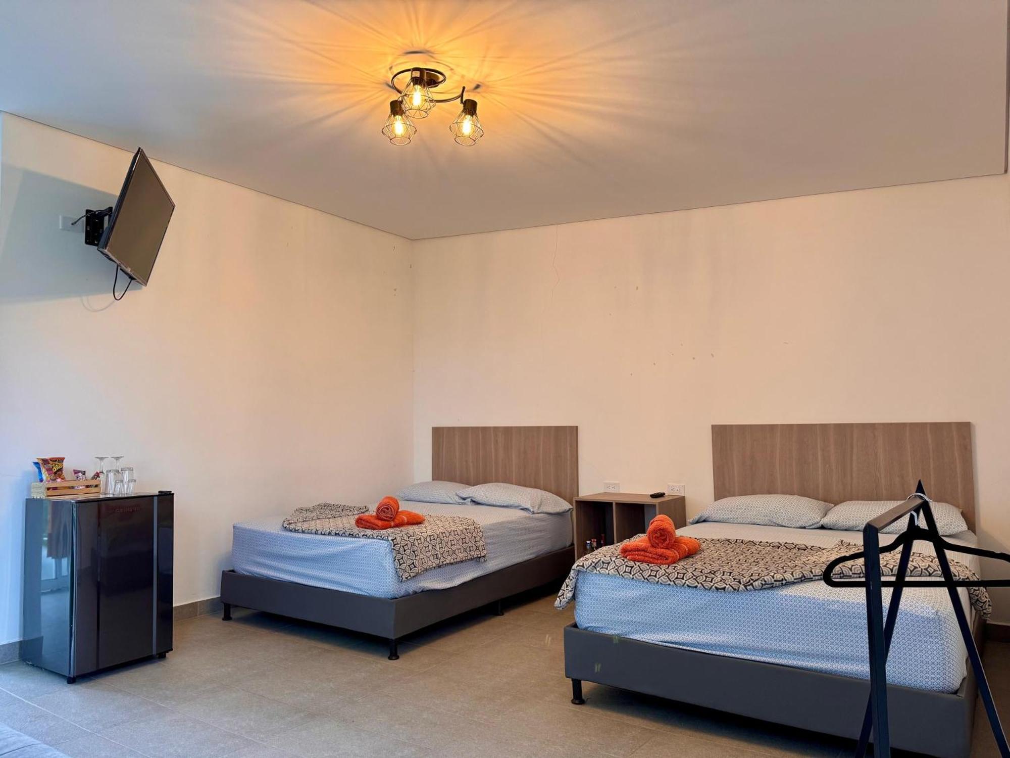 Hotel Campestre Alto Lindo En Guatape Ngoại thất bức ảnh